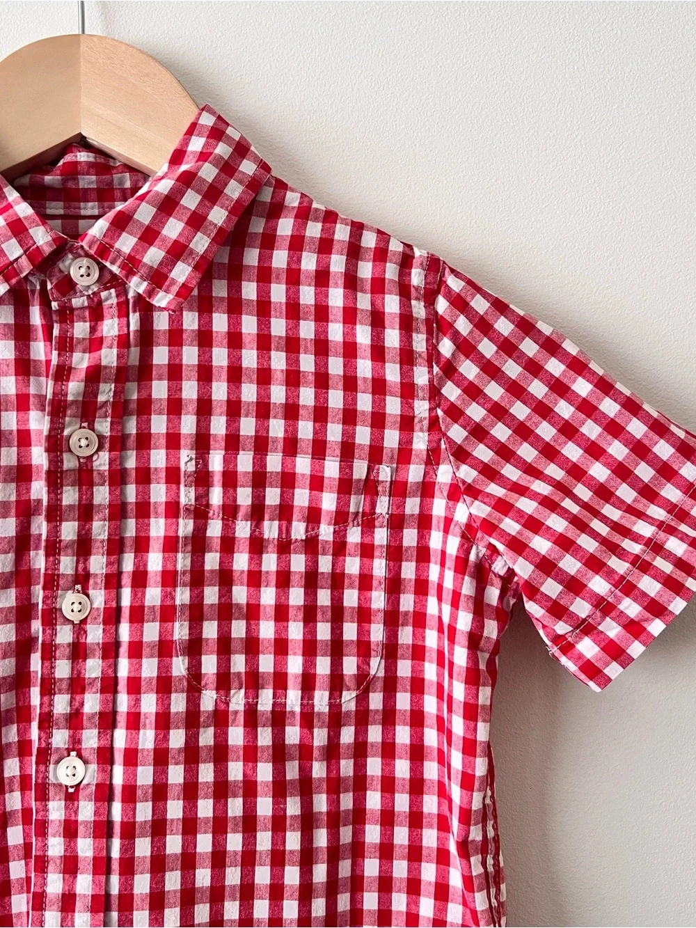 GAP Boys Red White Gingham Short Sleeve Collared Short Sleeve Button-Up Cotton S